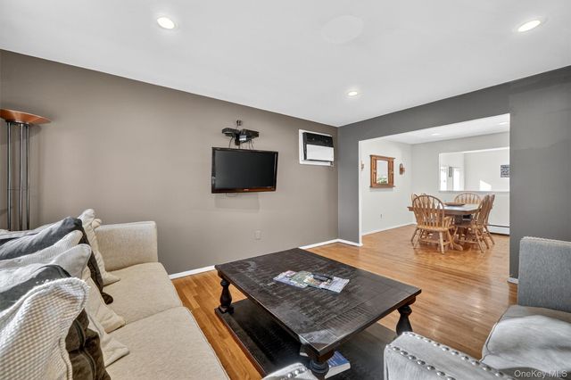 22 Parkside Drive, Congers, NY 10920