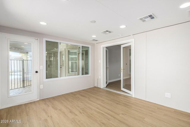 6534 W GRANDVIEW Road, Glendale, AZ 85306