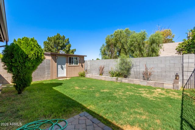 6534 W GRANDVIEW Road, Glendale, AZ 85306