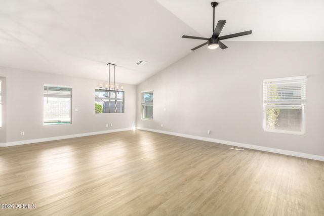6534 W GRANDVIEW Road, Glendale, AZ 85306