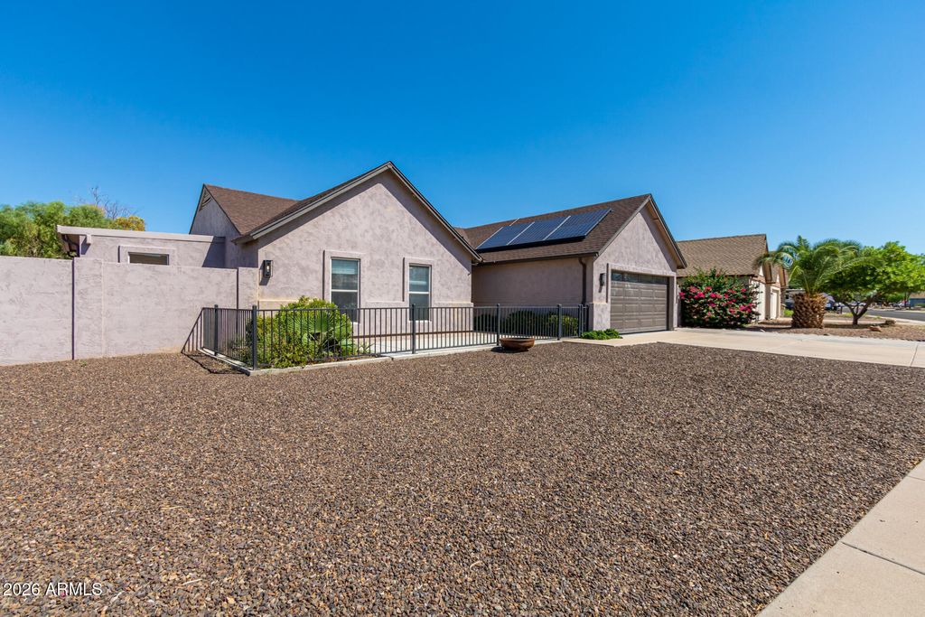 6534 W GRANDVIEW Road, Glendale, AZ 85306 — photo 4