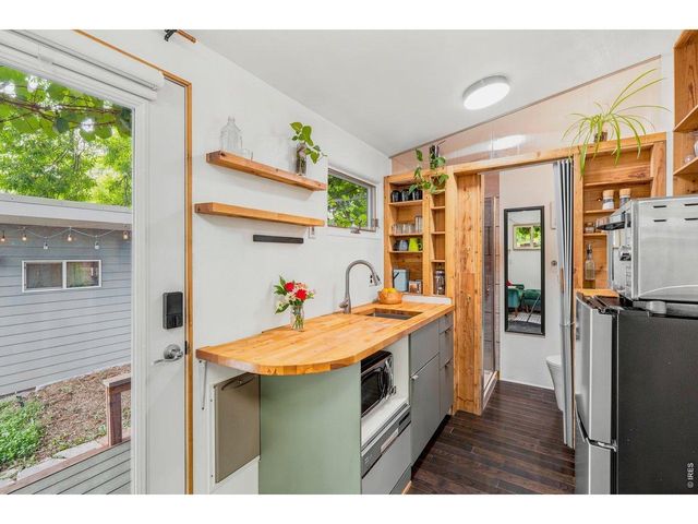 220 W 4th St, Loveland, CO 80537