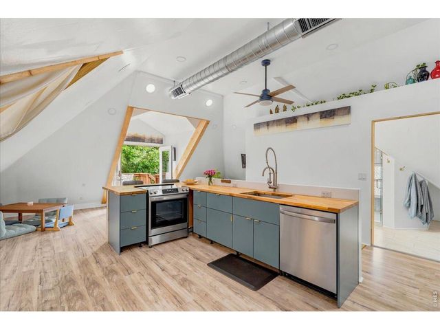 220 W 4th St, Loveland, CO 80537