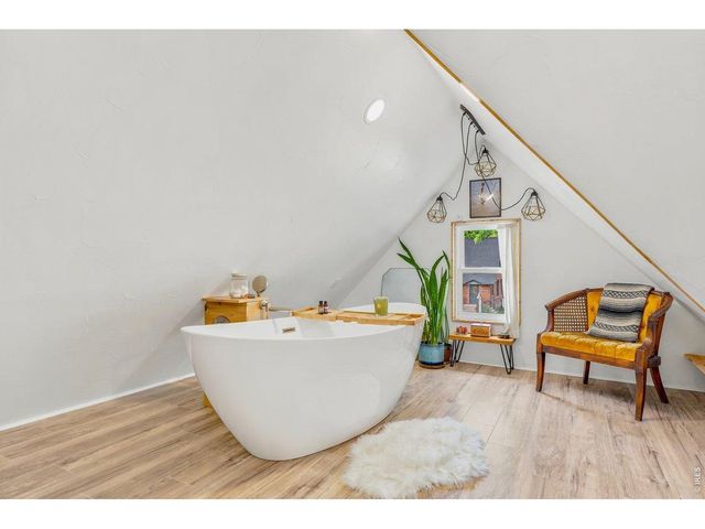 220 W 4th St, Loveland, CO 80537