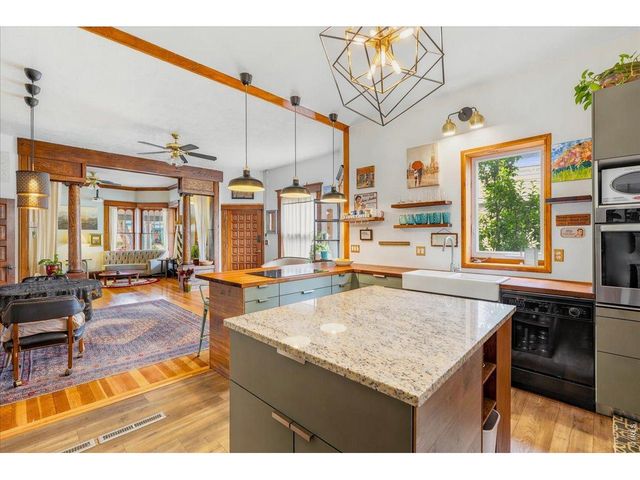220 W 4th St, Loveland, CO 80537
