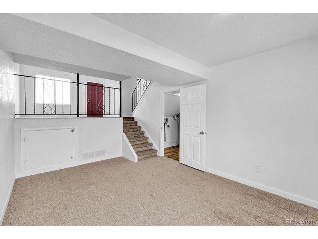 236 Jefferson Dr, Bennett, CO 80102