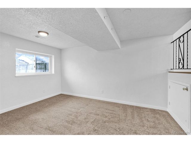 236 Jefferson Dr, Bennett, CO 80102