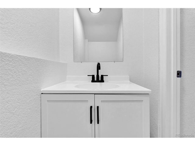 236 Jefferson Dr, Bennett, CO 80102