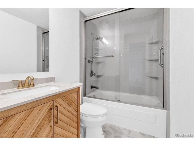 236 Jefferson Dr, Bennett, CO 80102