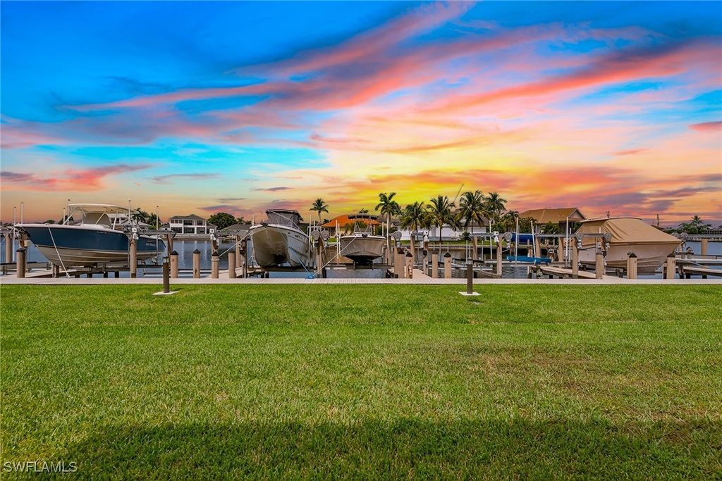 214 Waterway CT 3-101, Marco Island, FL 34145