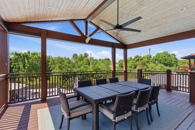 2938 Montavesta Road, Lexington, KY 40502