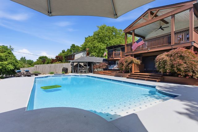 2938 Montavesta Road, Lexington, KY 40502
