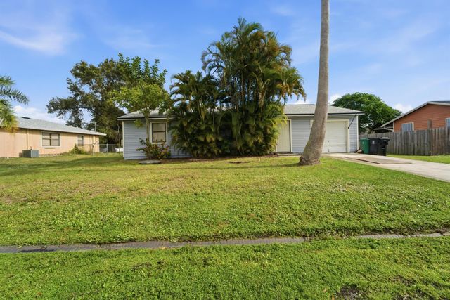 1809 SW Morelia Lane, Port St Lucie, FL 34953