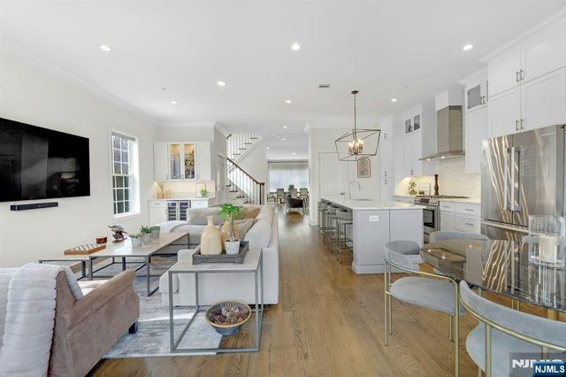 106 Brandon Court, Montvale, NJ 07645