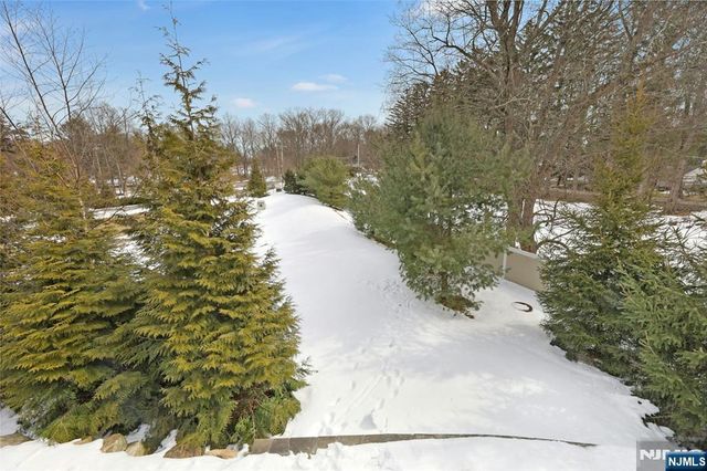 106 Brandon Court, Montvale, NJ 07645