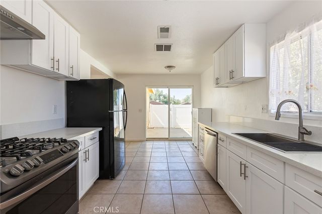 40712 179th E, Lancaster, CA 93535