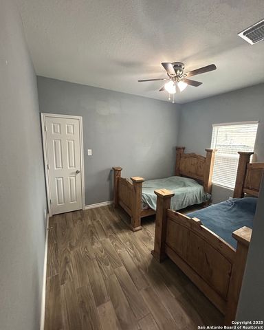 1214 Chalmers Ave, San Antonio, TX 78211