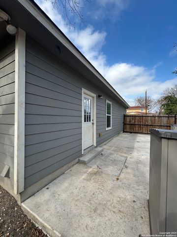 1214 Chalmers Ave, San Antonio, TX 78211