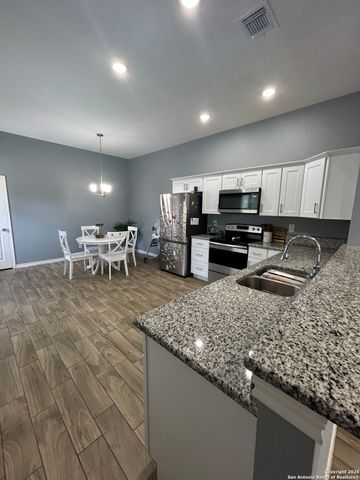 1214 Chalmers Ave, San Antonio, TX 78211