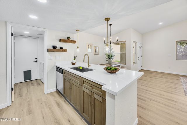 2151 W IRONWOOD Drive, Chandler, AZ 85224