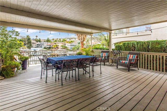 21815 Strawberry Lane, Canyon Lake, CA 92587