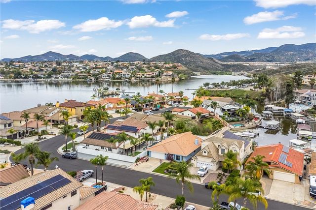 21815 Strawberry Lane, Canyon Lake, CA 92587