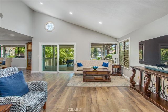 21815 Strawberry Lane, Canyon Lake, CA 92587