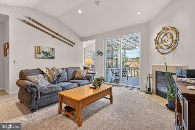 2816 MIMOSA LN, Lancaster, PA 17601