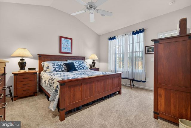 2816 MIMOSA LN, Lancaster, PA 17601