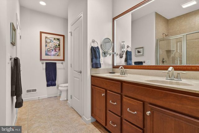 2816 MIMOSA LN, Lancaster, PA 17601