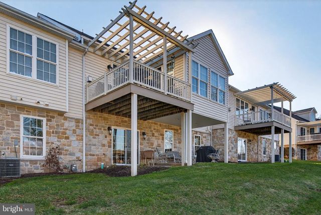 2816 MIMOSA LN, Lancaster, PA 17601