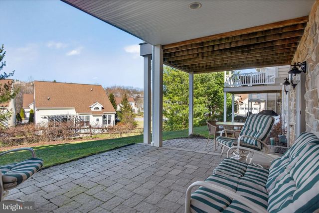 2816 MIMOSA LN, Lancaster, PA 17601