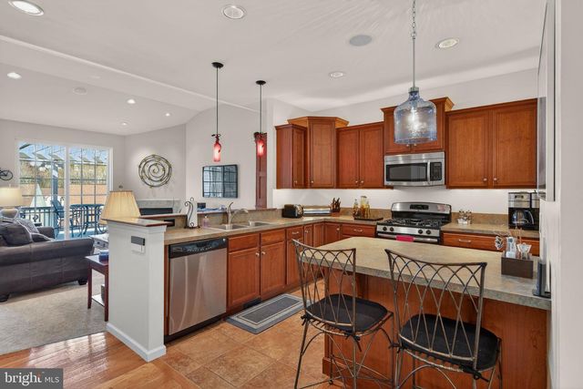 2816 MIMOSA LN, Lancaster, PA 17601