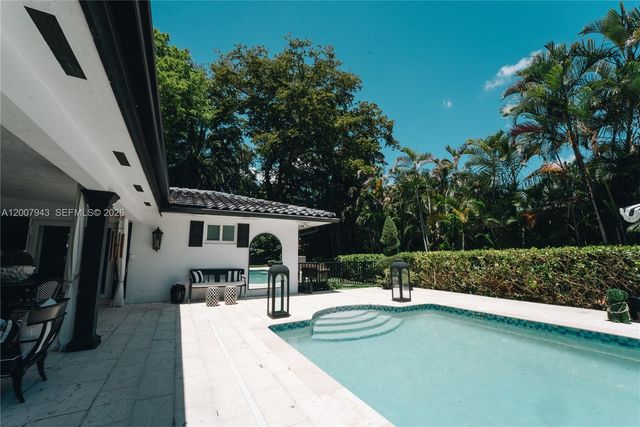 16241 W Troon Circle, Miami Lakes, FL 33014