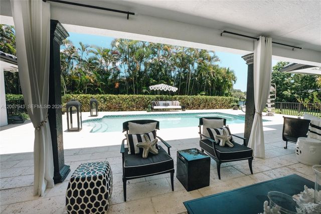 16241 W Troon Circle, Miami Lakes, FL 33014