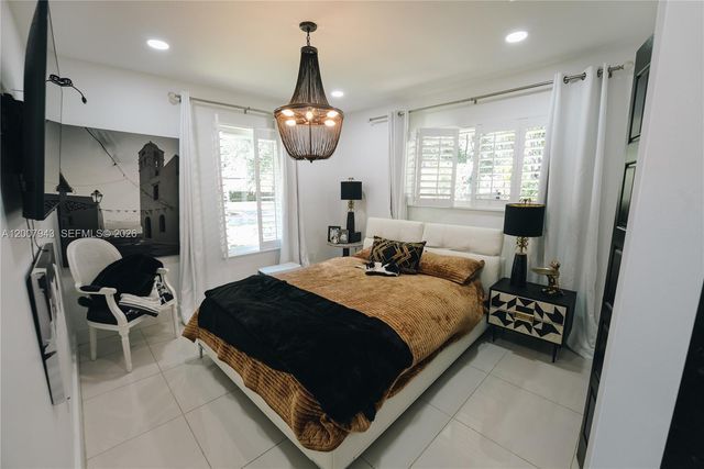 16241 W Troon Circle, Miami Lakes, FL 33014