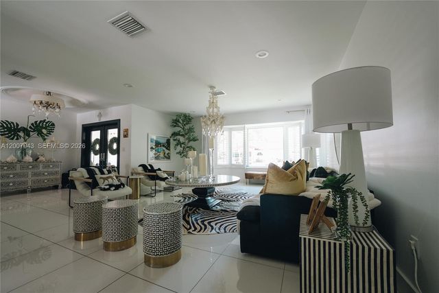 16241 W Troon Circle, Miami Lakes, FL 33014