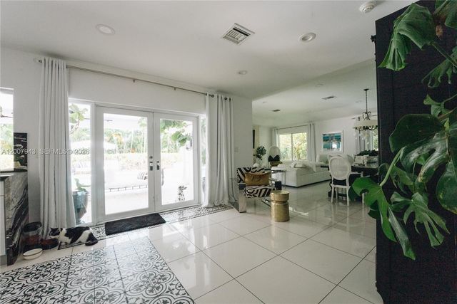 16241 W Troon Circle, Miami Lakes, FL 33014