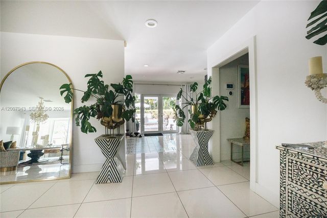 16241 W Troon Circle, Miami Lakes, FL 33014