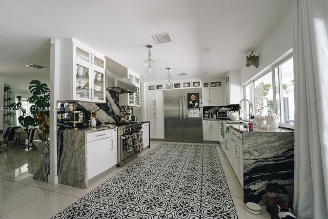 16241 W Troon Circle, Miami Lakes, FL 33014