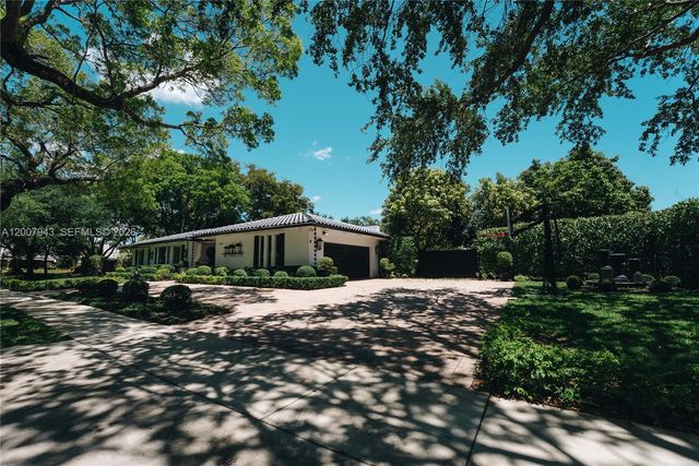 16241 W Troon Circle, Miami Lakes, FL 33014
