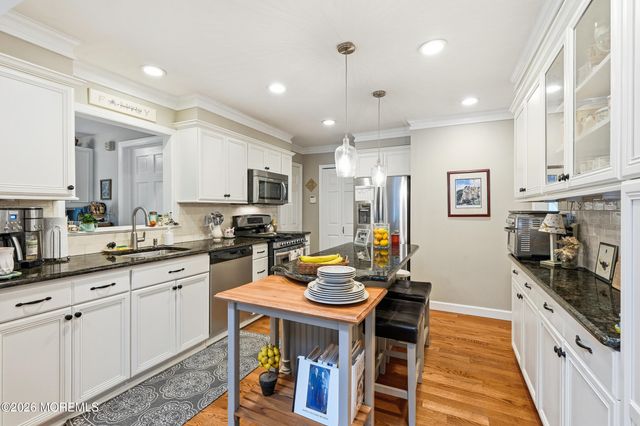 251 Hamiltonian Drive, Middletown, NJ 07701