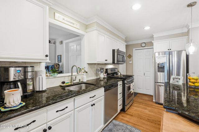 251 Hamiltonian Drive, Middletown, NJ 07701
