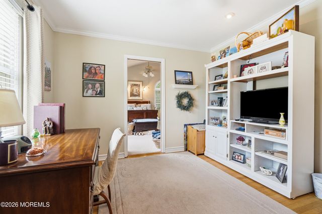 251 Hamiltonian Drive, Middletown, NJ 07701