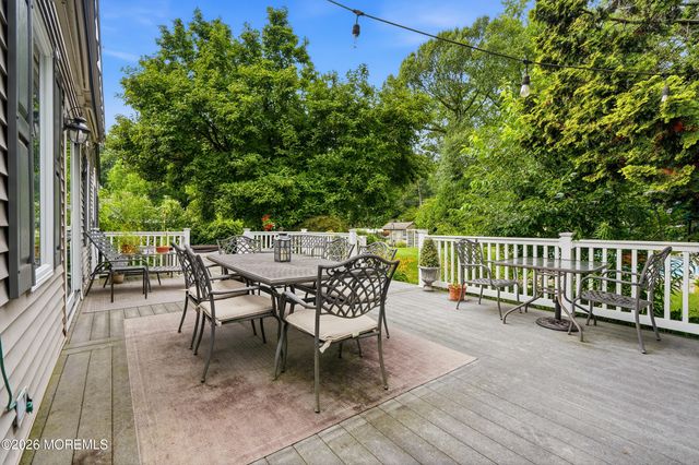 251 Hamiltonian Drive, Middletown, NJ 07701