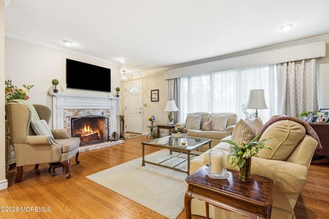251 Hamiltonian Drive, Middletown, NJ 07701