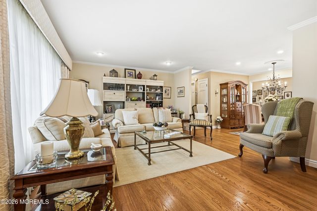 251 Hamiltonian Drive, Middletown, NJ 07701