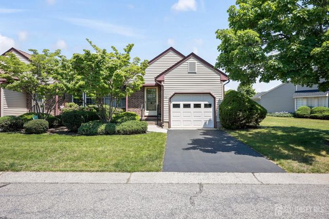 21-A John Hancock Drive, Monroe, NJ 08831