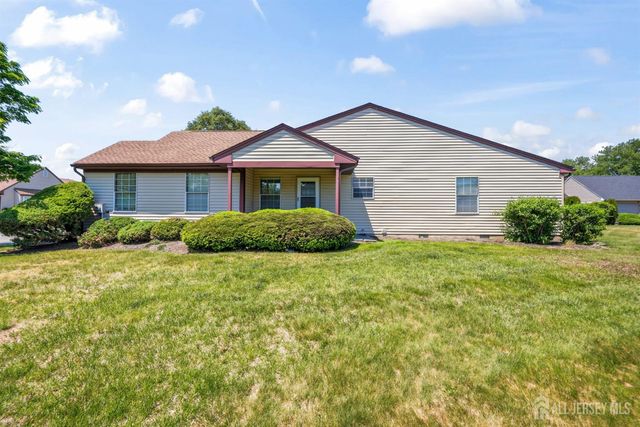21-A John Hancock Drive, Monroe, NJ 08831