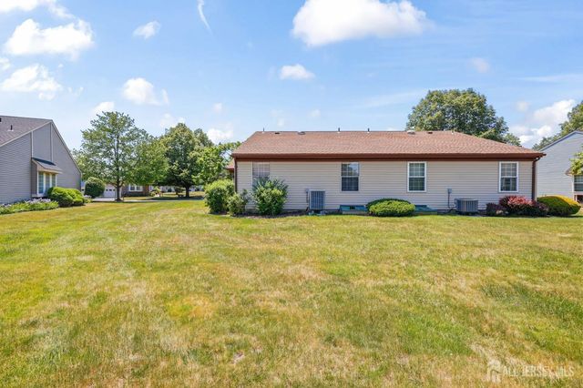 21-A John Hancock Drive, Monroe, NJ 08831